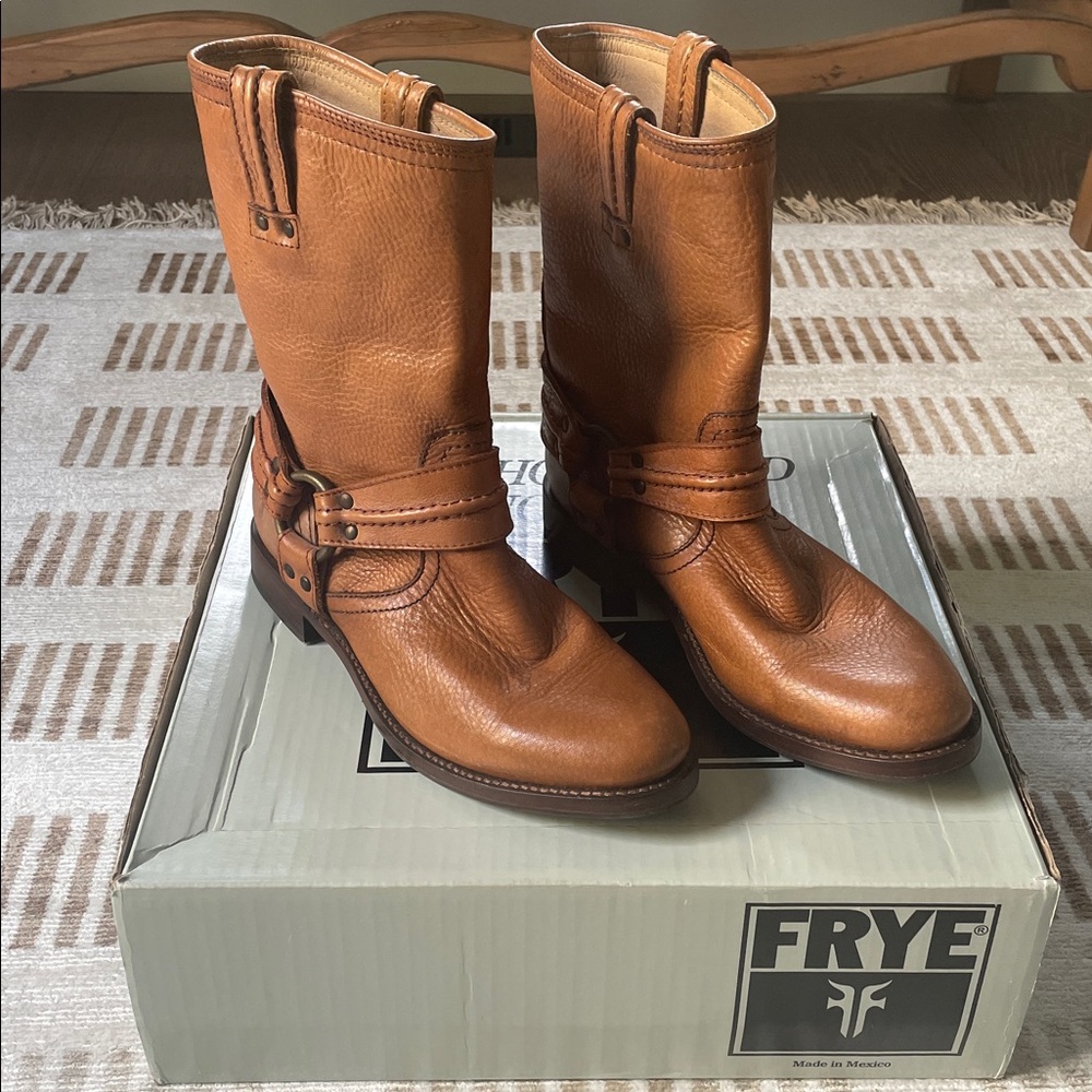 Frye "Maxine Trapunto" Shortie Harness Boots - Size 9